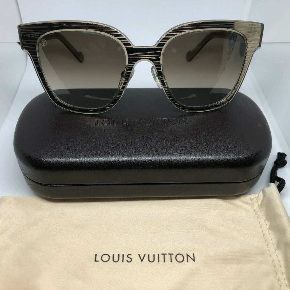 100%Authentic Louis Vuitton Epi Audrey Metallic 53